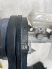 ⭕20-24 Tesla Model Y iBooster Power Brake Master Cylinder Reservoir 1188671-00-A