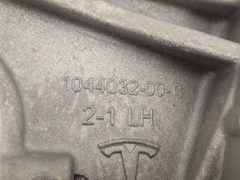 ⭕ 17-23 Model 3 Y Front Driver Side Upper Strut Mount Bracket Left 104