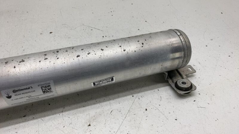 6700375220 ⭕ 17-20 Maserati Levante Rear Air Ride Suspension Pump Reservoir Tank 6700375220