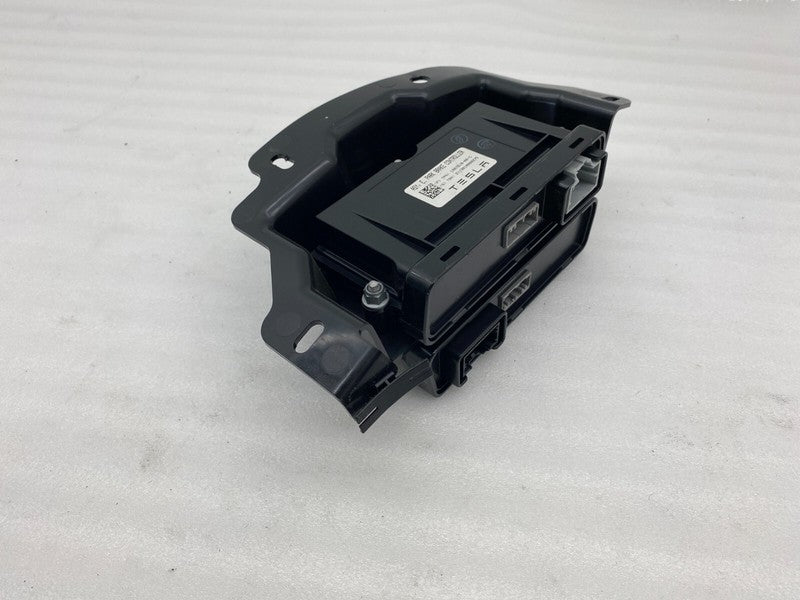 100751100A ⭕ 12-20 Model S Park Brake Controller+Power Liftgate Control Module 1007511-00-A