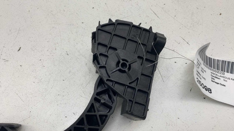 ⭕ 2024-2025 Tesla Model 3 M3 Front Accelerator Gas Pedal Throttle Sens