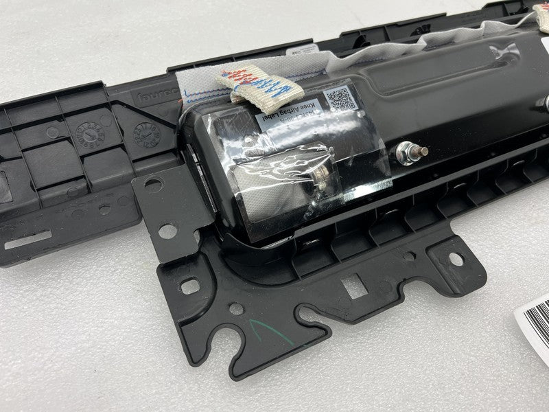 1077826 00 D ❇️17-23 Tesla Model Y 3 Right Knee Airbag Passenger Safety Module RH OEM 1077826