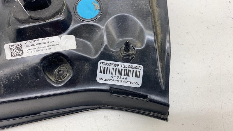 ⭕ 2017-2023 Model 3 Rear Left Inner Taillight LED Tail Lamp 3-Pin 1077