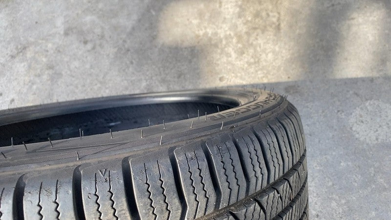 ⭕ Road Hugger 235/40R19 96V Tubeless Radial Tire