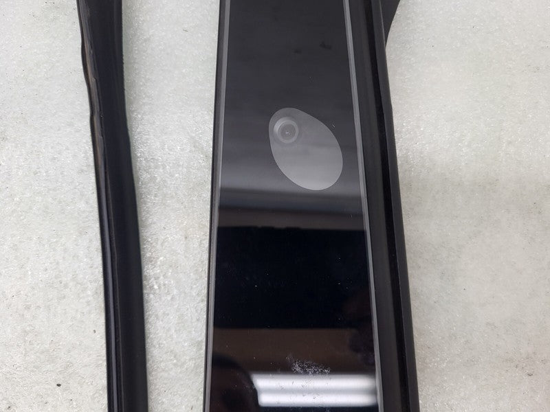 108390200B ⭕16-20 Tesla Model X Right B-Pillar Applique Trim Molding w/ Camera 1092312-98-D