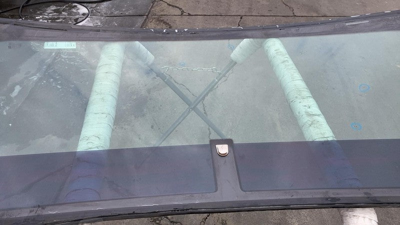 E9 43R-000495 ⭕ 2014 2015 2016 Chevy Silverado 1500 Front Windshield Glass E9 43R-000495