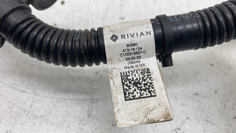 ⭕ 2022 2023 2024 Rivian R1T Cooling System Coolant Hose Pipe Tube C100