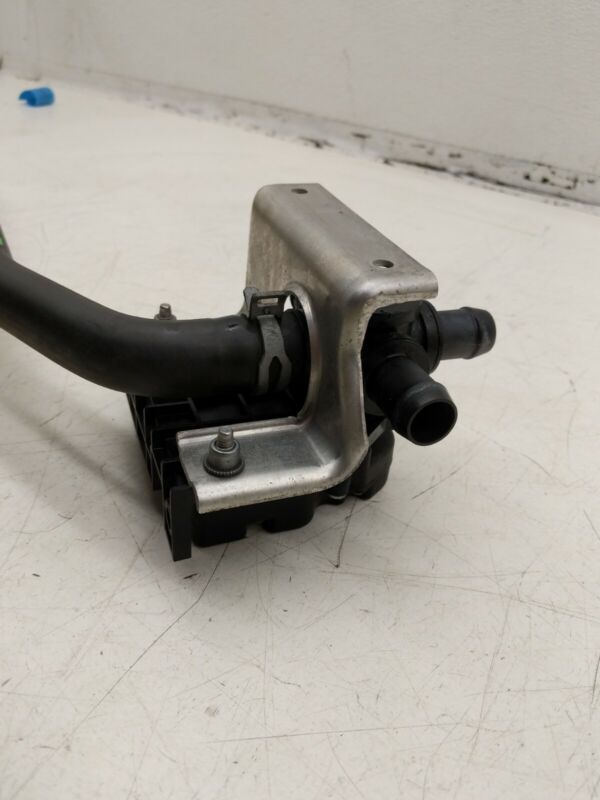 6007370 00 B 2012-2020 Tesla Model S MS 4-Way Coolant Pump Valve Actuator with Pipe & Bracket