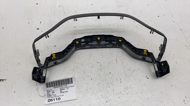 ⭕ 2022-2025 Rivian R1S Front Right Seat Upper Trim Bezel Cover OEM PT0
