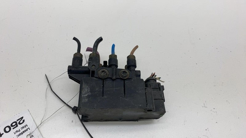 ⭕ 16-20 Tesla Model S X Air Suspension Main Solenoid Control Valve Blo