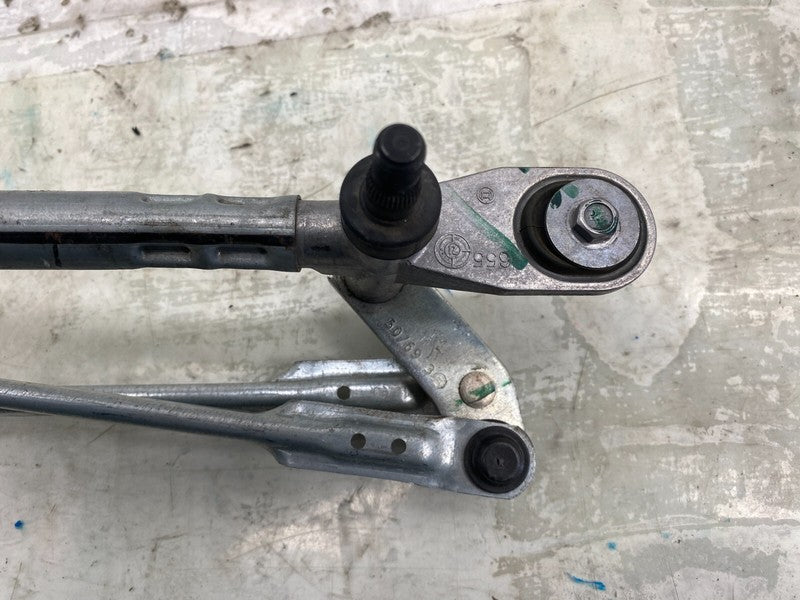 107672500F ⭕ 2019-2023 Tesla Model 3 M3 Front Windshield Wiper Linkage & Motor 1076725-00-F