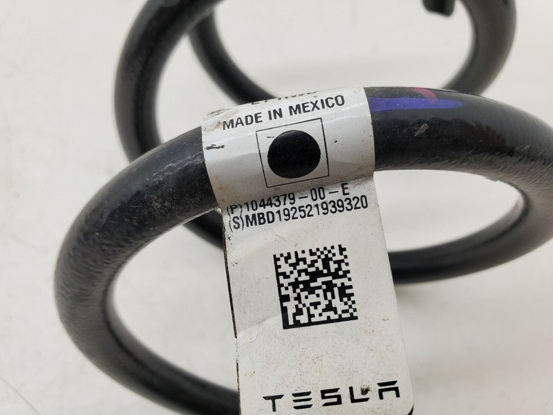 ⭕ 17-23 Model 3 Front Driver Side Suspension Strut Coil Spring Left 10