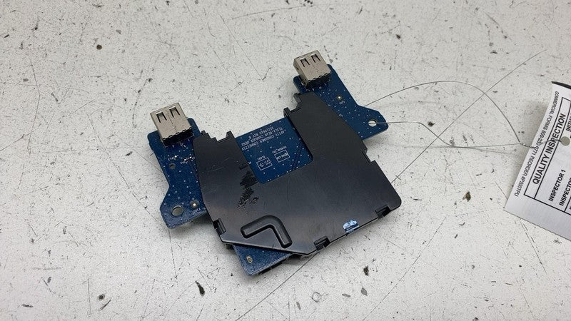 ⭕ 17-23 Tesla Model 3 Rear Generic USB/AUX Control Unit Hub Module 112