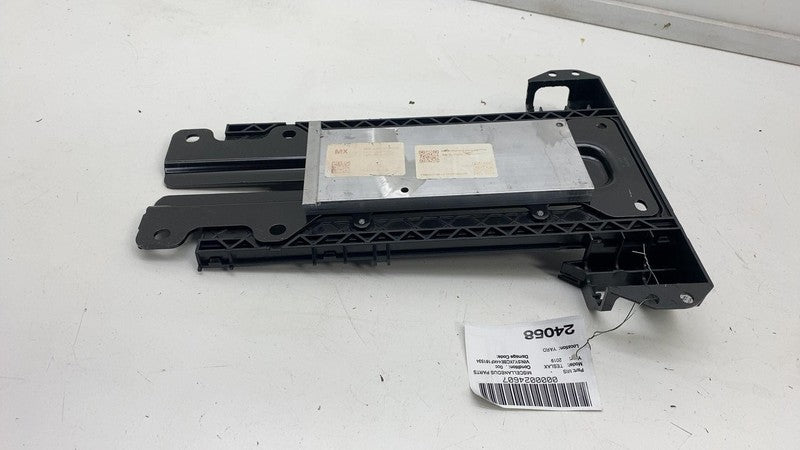 ⭕ 16-20 Model X Rear 2nd Row Middle Seat Floor Plate Catcher Module 10