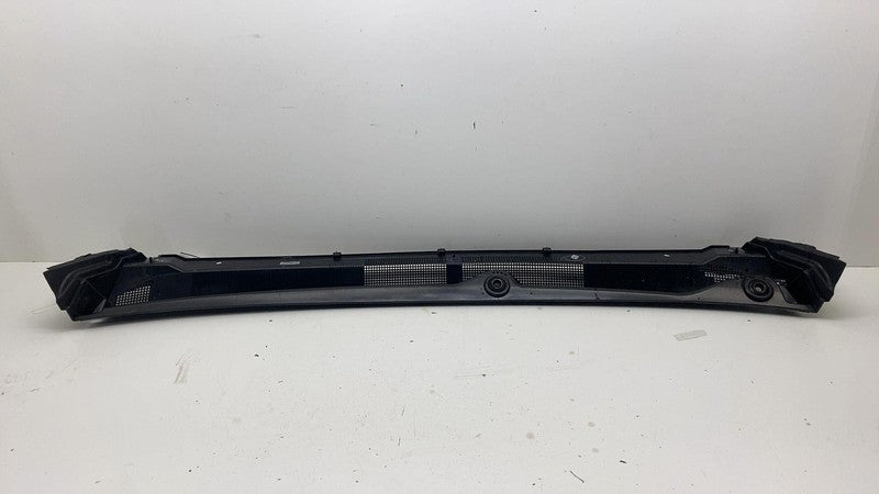 ⭕ 2017-2024 Chrysler Pacifica Front Windshield Cowl Grille Panel Trim 