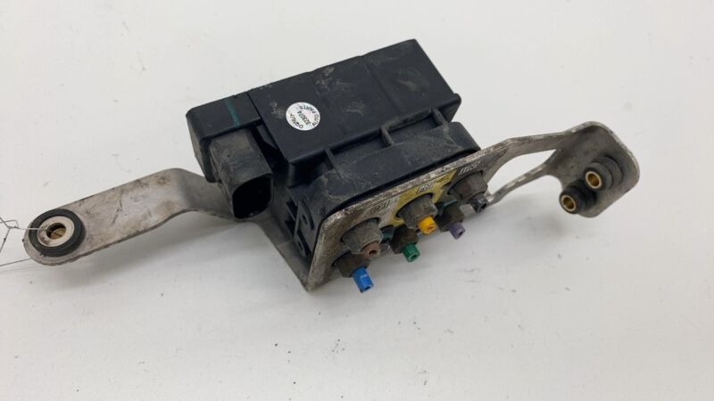 6006407 00 A 2012-2015 Tesla Model S Air Suspension Solenoid Compressor Pump Module Valve OEM