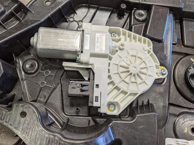 ⭕20-24 Model Y Front Right Door Window Regulator & Motor w/ Carrier 14