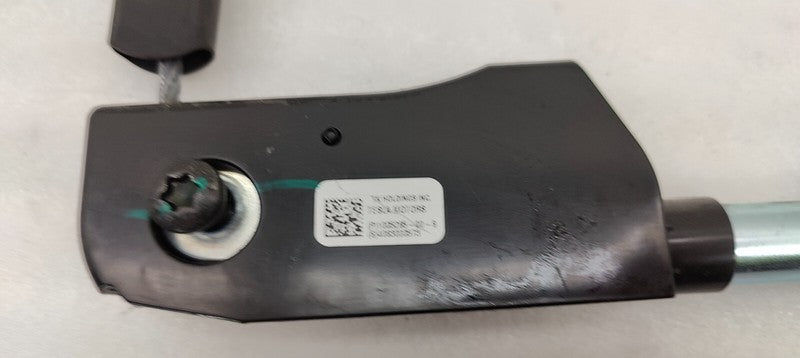 100526500B ⭕ 12-15 Model S Front Right Seat Belt Outboard Lap Pre-Tensioner RH 1005265-00-B