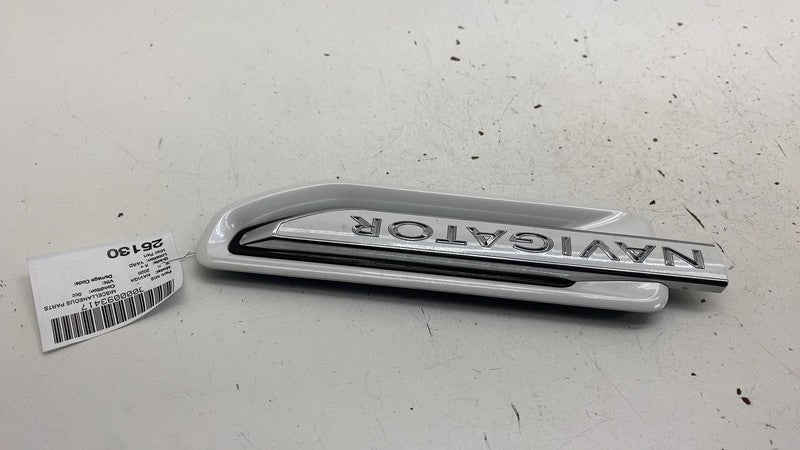 ⭕ 2018-2024 Lincoln Navigator Passenger Side Fender Emblem Right JL7B-