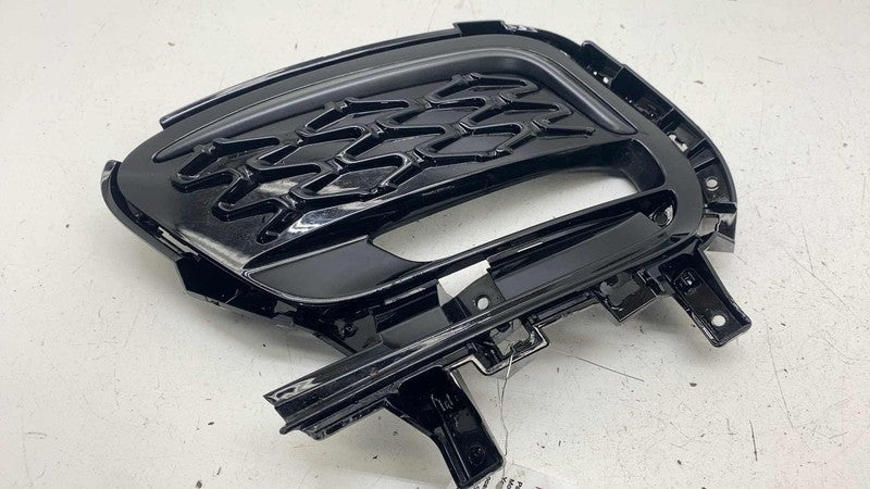 9449149795A ⭕ 21-25 Chrysler Pacifica Front Driver Side Fog Light Lamp Cover Cap 9449149795A