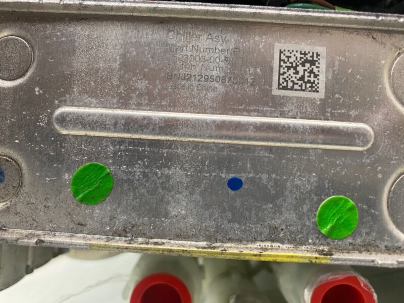 150685900D 20-23 Model Y Supermanifold Refrigerant Chiller & Coolant Reservoir 1546475-00-F