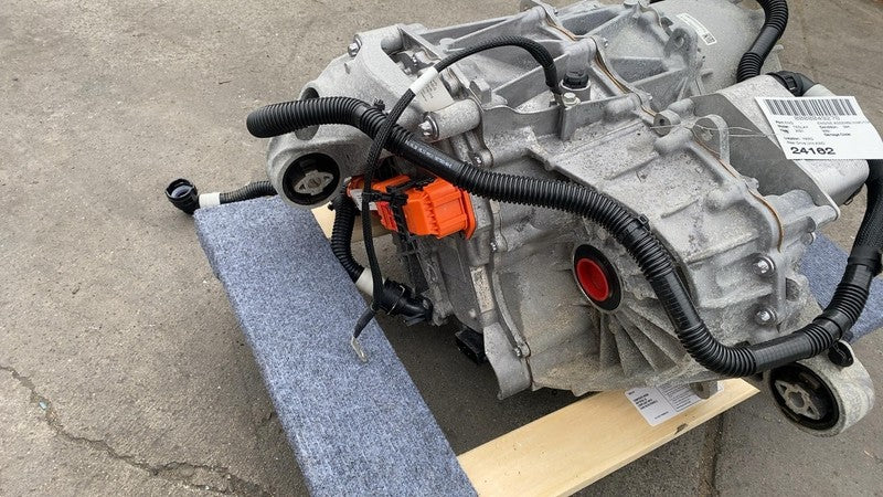 1120990 00 H 2020-2024 Tesla Model Y MY Rear Drive Unit Engine Electric Motor Low Current 3DU