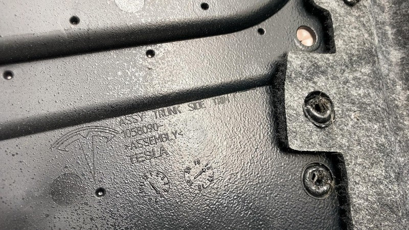 ⭕ 2016-2020 Tesla Model X Rear Left Trunk Side Trim Cover 7 Seater 105