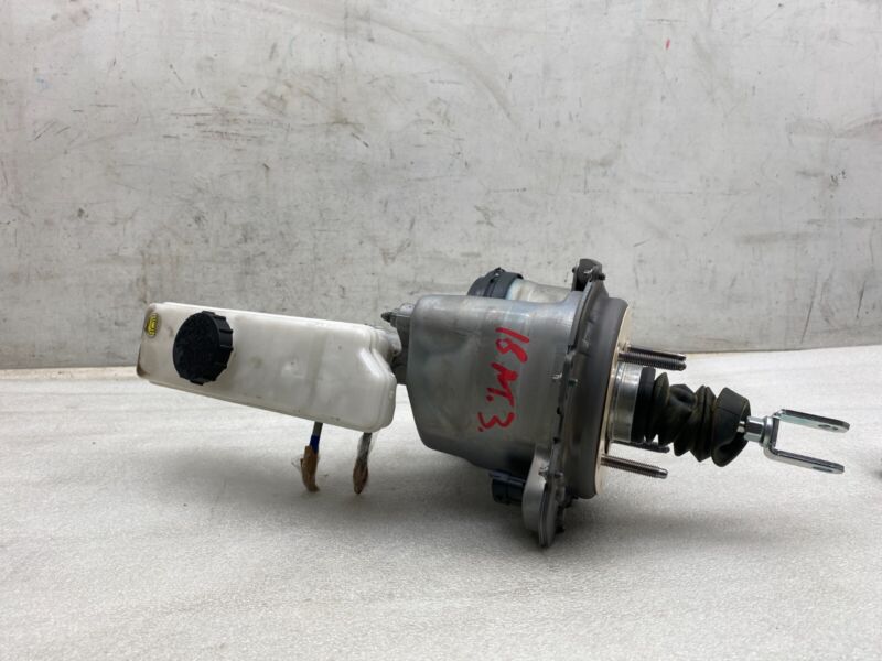 104467199F 2017-2023 Tesla Model 3 iBooster Power Brake Booster Master Cylinder Reservoir