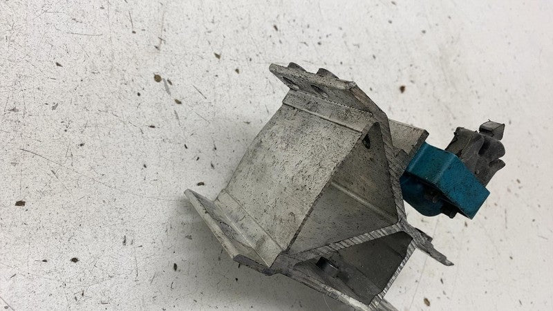 2018-2022 BMW 530e G30 Front Driver Side Bumper Impact Bar Radiator Bracket Left