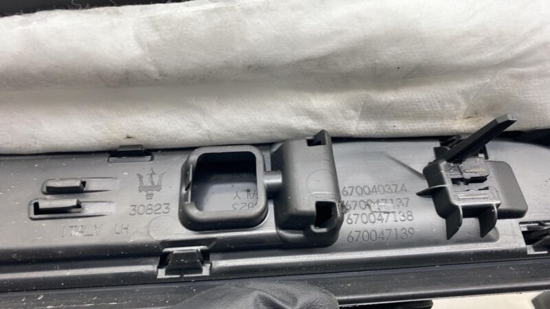 670040374 ⭕ 17-20 Maserati Levante Front Left Door Sill Scuff Plate Cover Panel  670040374