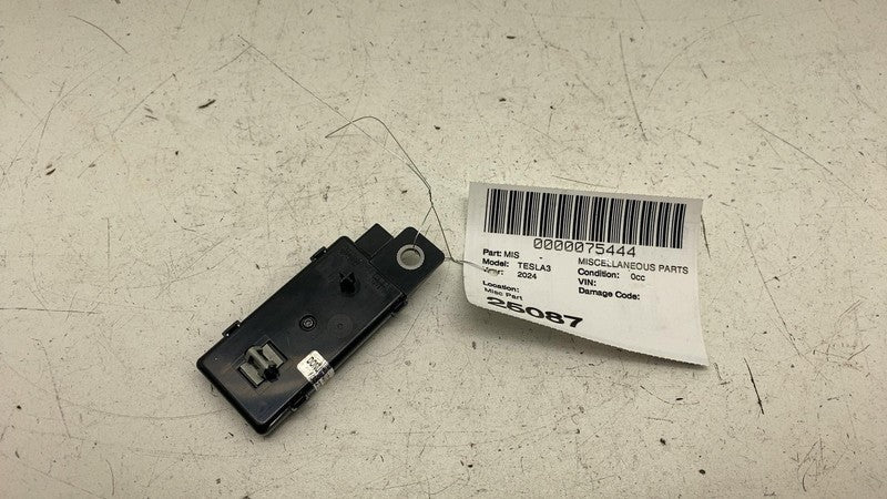 178058000C ⭕ 24-25 Tesla Model 3 M3 Interior End Point Module Booster Assembly 1780580-00-C