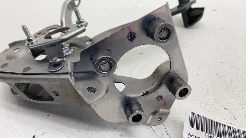 ⭕ 2023-2025 Toyota Prius Front Driver Brake Stop Pedal w/ Bracket Assembly OEM