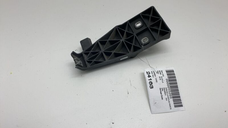 A1668804600 16-19 Mercedes-Benz GLE350 Rear Right Bumper Mount Support Bracket A1668804600