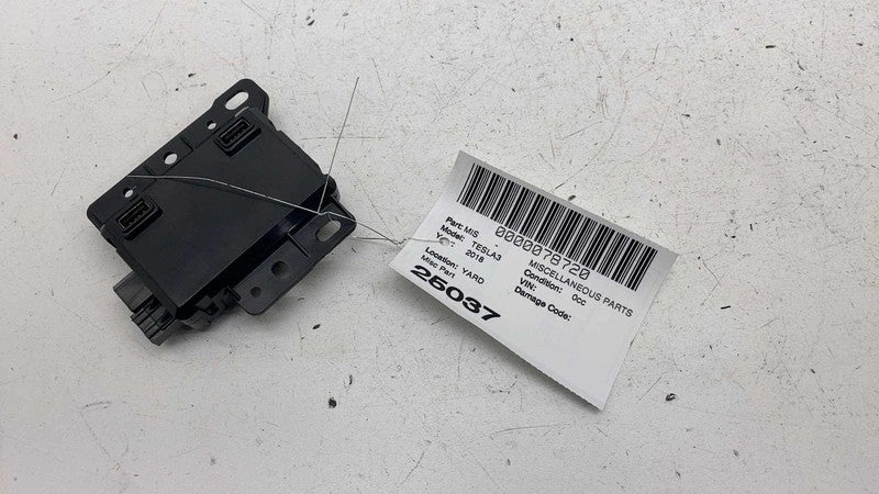 ⭕ 17-23 Tesla Model 3 Center Console Front USB Hub Charger Module 1093