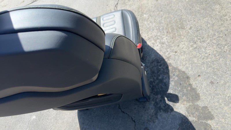 ⭕22-25 Rivian R1T R1S Front Driver Side 1st Row Seat Black Mountain Le