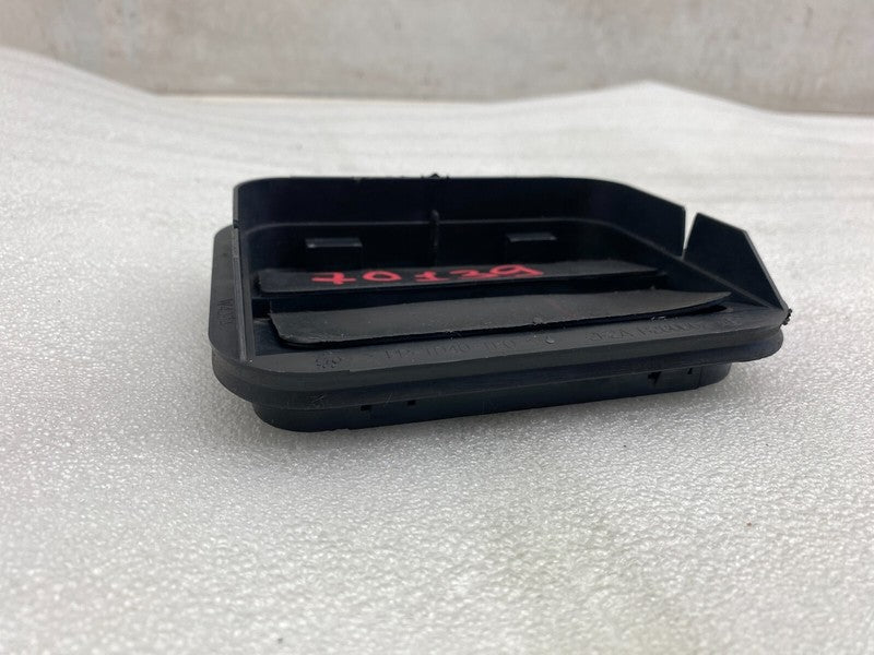 2F2A B280B62 AB ⭕ 12-20 Tesla Model S Rear Quarter Panel Rubber Flap Extractor Air Vent Grille