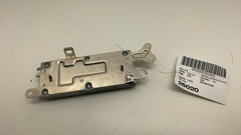 107974900D 2017-2023 Tesla Model 3 Harman Becker Radio FM/HD Receiver Module 1079749-00-D