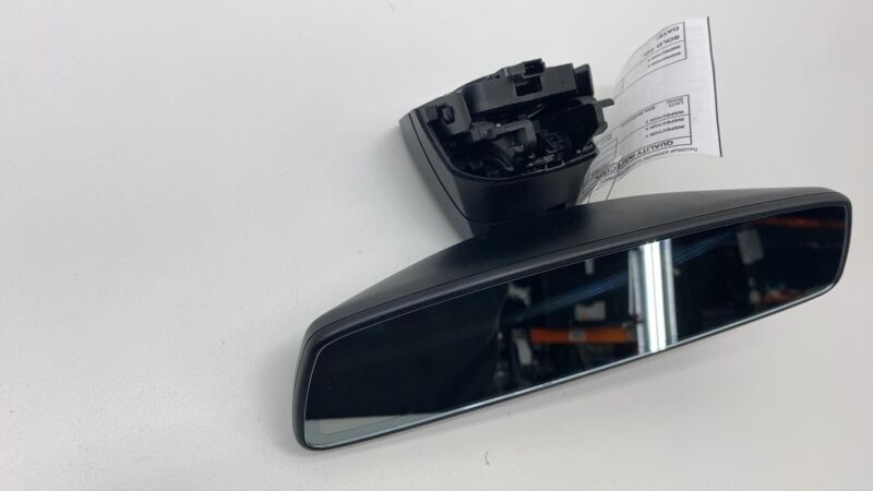 E11 048370 2017-2023 BMW 530e 530i 540i G30 Front Windshield Interior Rear View Mirror OEM