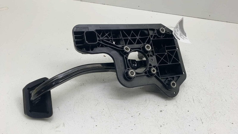 ⭕ 2017-2025 Chrysler Pacifica Foot Brake Stop Pedal w/ Mount Bracket Assembly