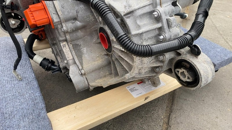 2020-2024 Tesla Model Y MY Rear Drive Unit Engine Electric Motor Low C