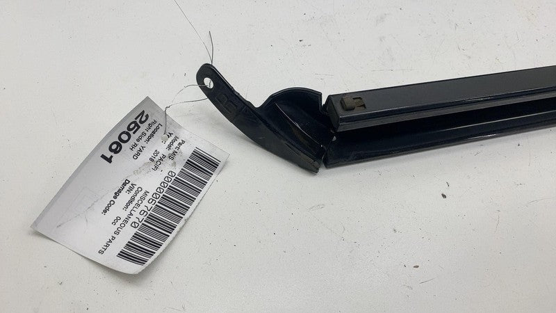 ⭕ 2017-2025 Chrysler Pacifica Rear Right Slide Door Center Roller Trac