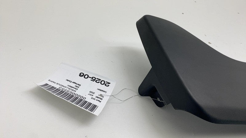 L0334777AA06 ⭕2017-2020 Maserati Ghibli Front Right Seat Switch Trim Cover Panel L0334777AA06