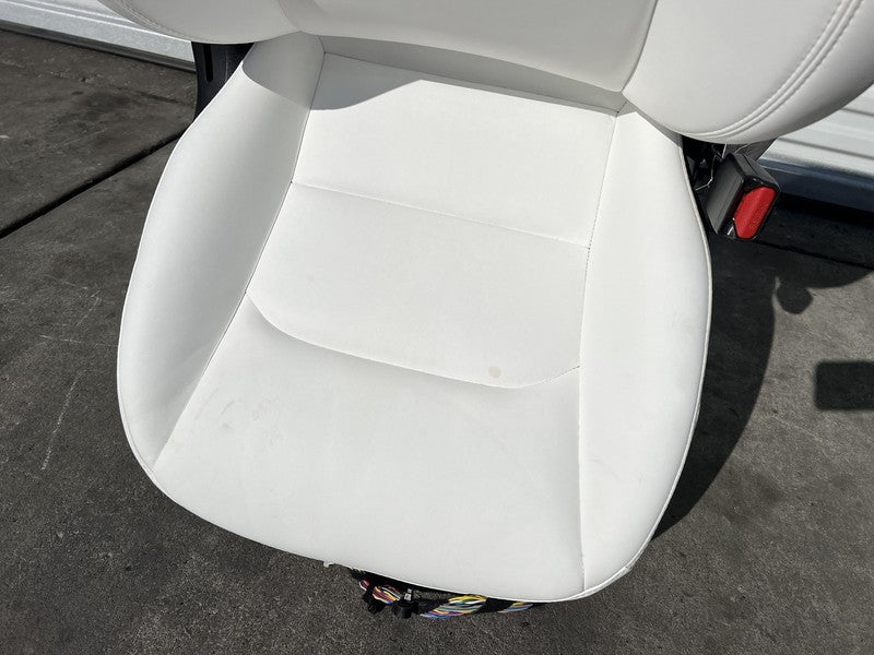 ⭕2020-2023 Tesla Model Y 3 Front Passenger Side 1st Row Seat Leather White Right