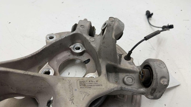 104441100G ⭕ 2017-2023 Tesla Model 3 Rear Left Spindle Knuckle w/ Dust Shield 1044411-00-G