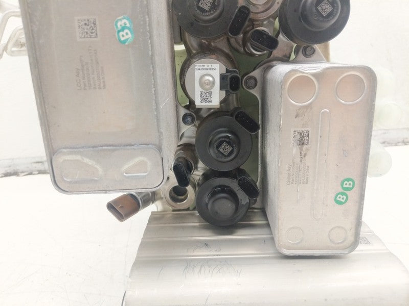 1506859 97 D 20-23 Model Y Supermanifold Refrigerant Chiller + Coolant Reservoir 1549902-00-C