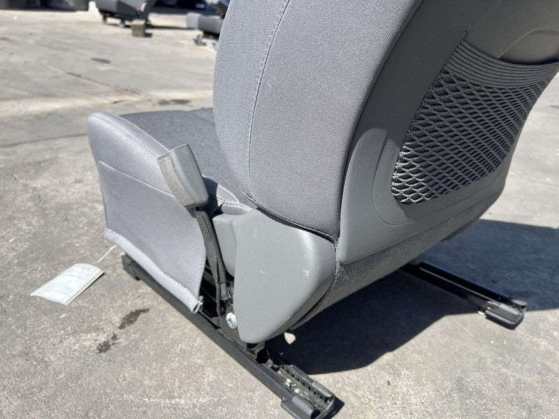 881P6-GI200 ⭕ 2022 2023 Hyundai Ioniq 5 Front Passenger Side 1st Row Seat Cloth Right Gray