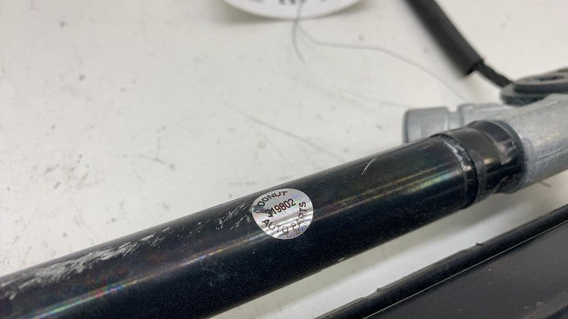 ⭕ 17-23 Model 3 Front Left Seat Rail w/ Seatbelt Lap Pretensioner 1090