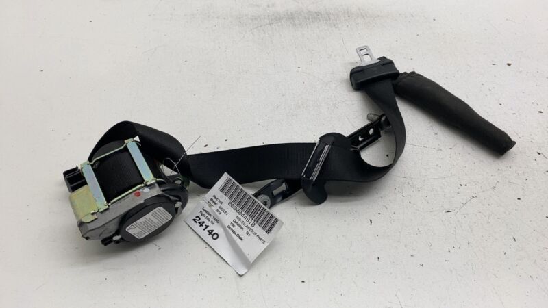 634208200 ⭕17-20 Maserati Levante Front Passenger Side Seat Belt Retractor Right 634208200