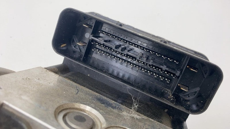 7P5907879 2011 2012 Porsche Cayenne S Anti-Lock ABS Hydraulic Brake Pump Control Module