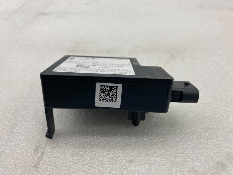 1097855-00-H ⭕ 17-23 Tesla Model 3 Rear Bumper Body Control Module Computer BCM 1097855-00-H